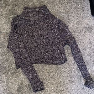 Cropped turtle neck sweater